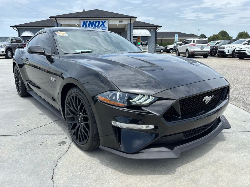 2019 Ford Mustang - $28,800