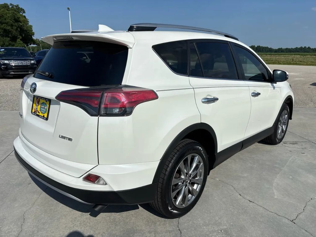 2018 Toyota RAV4 - $20,800
