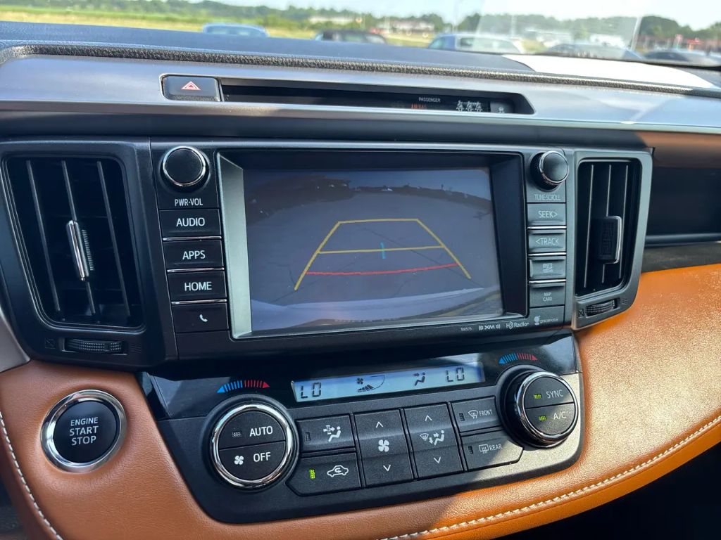 2018 Toyota RAV4 - $20,800