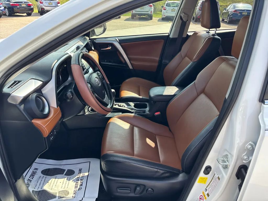 2018 Toyota RAV4 - $20,800
