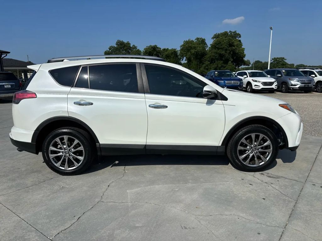 2018 Toyota RAV4 - $20,800