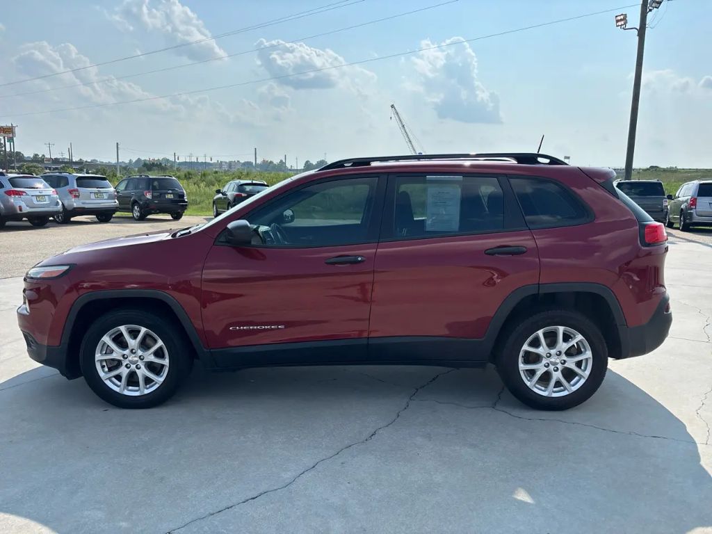 2016 Jeep Cherokee - $9,995