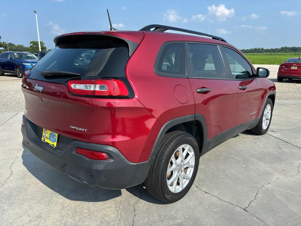 2016 Jeep Cherokee - $9,995