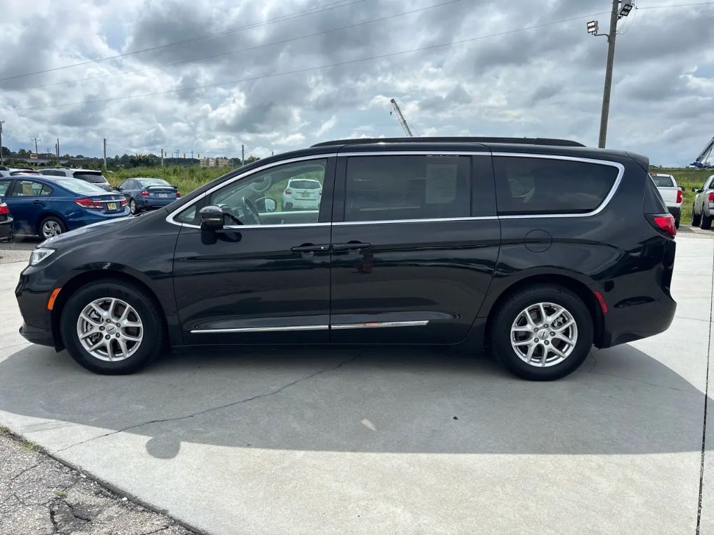 2022 Chrysler Pacifica - $18,895