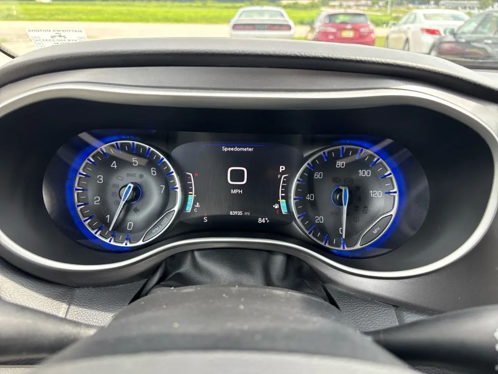 2022 Chrysler Pacifica - $18,895