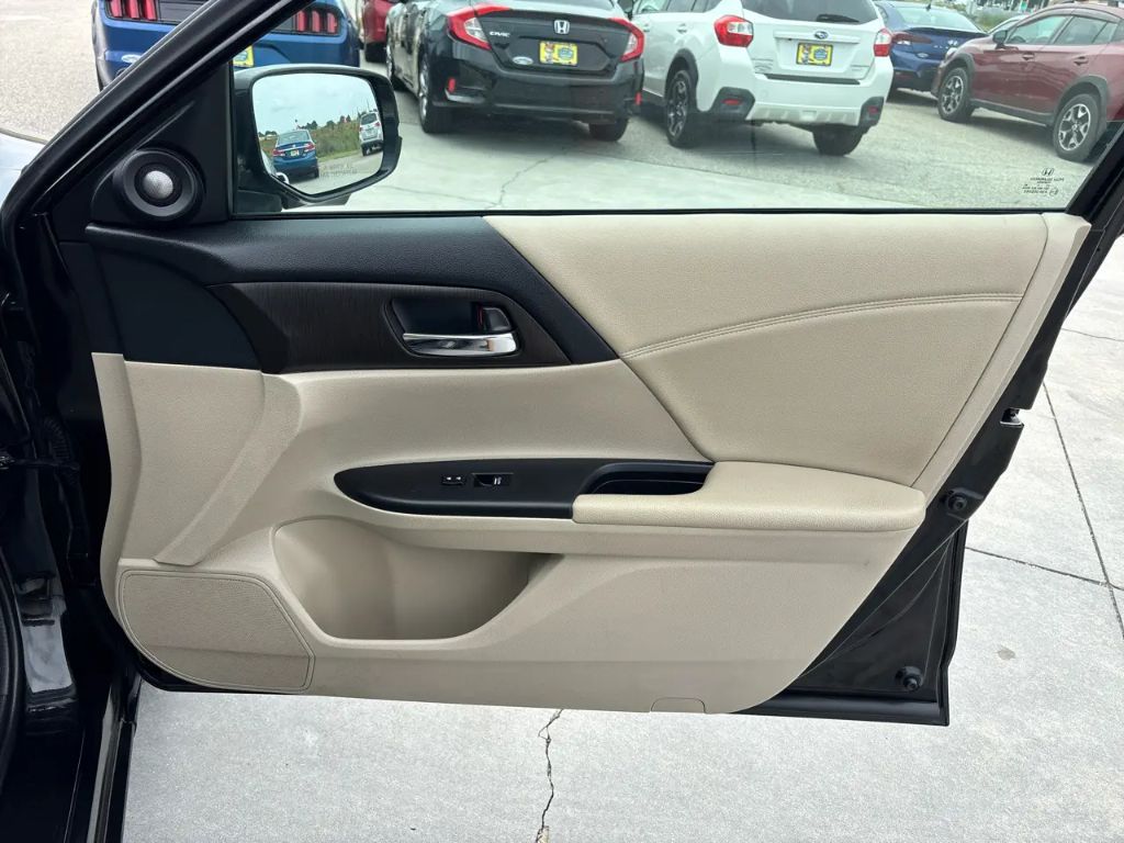 2014 Honda Accord - $10,500