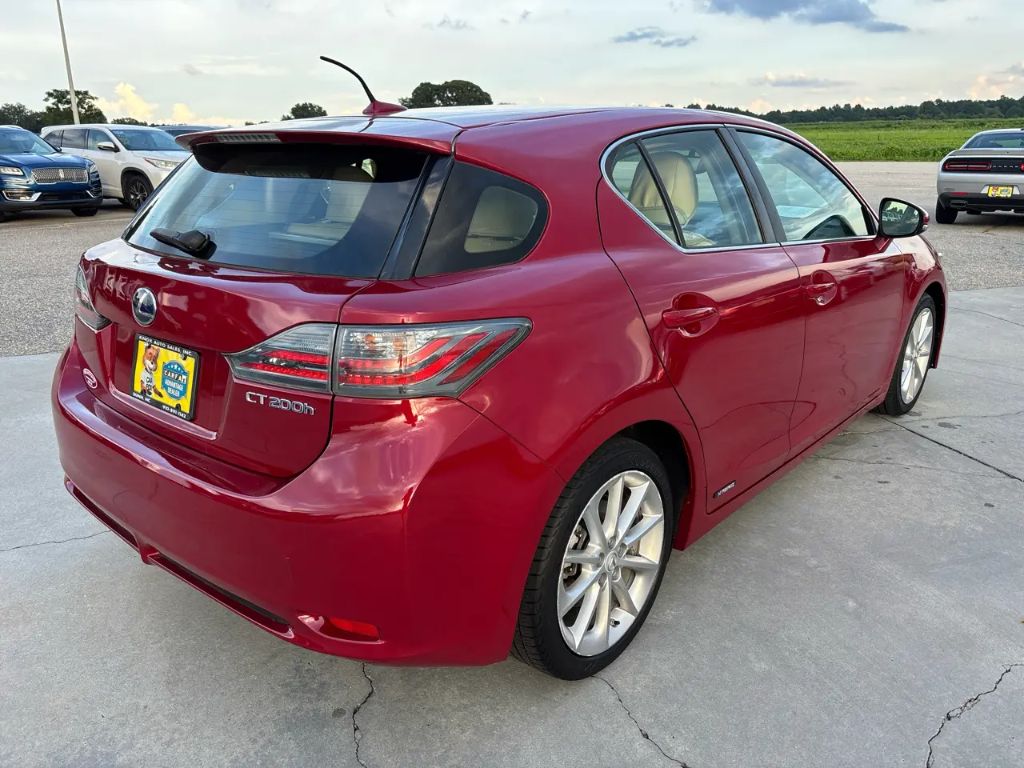 2013 Lexus CT - $10,795