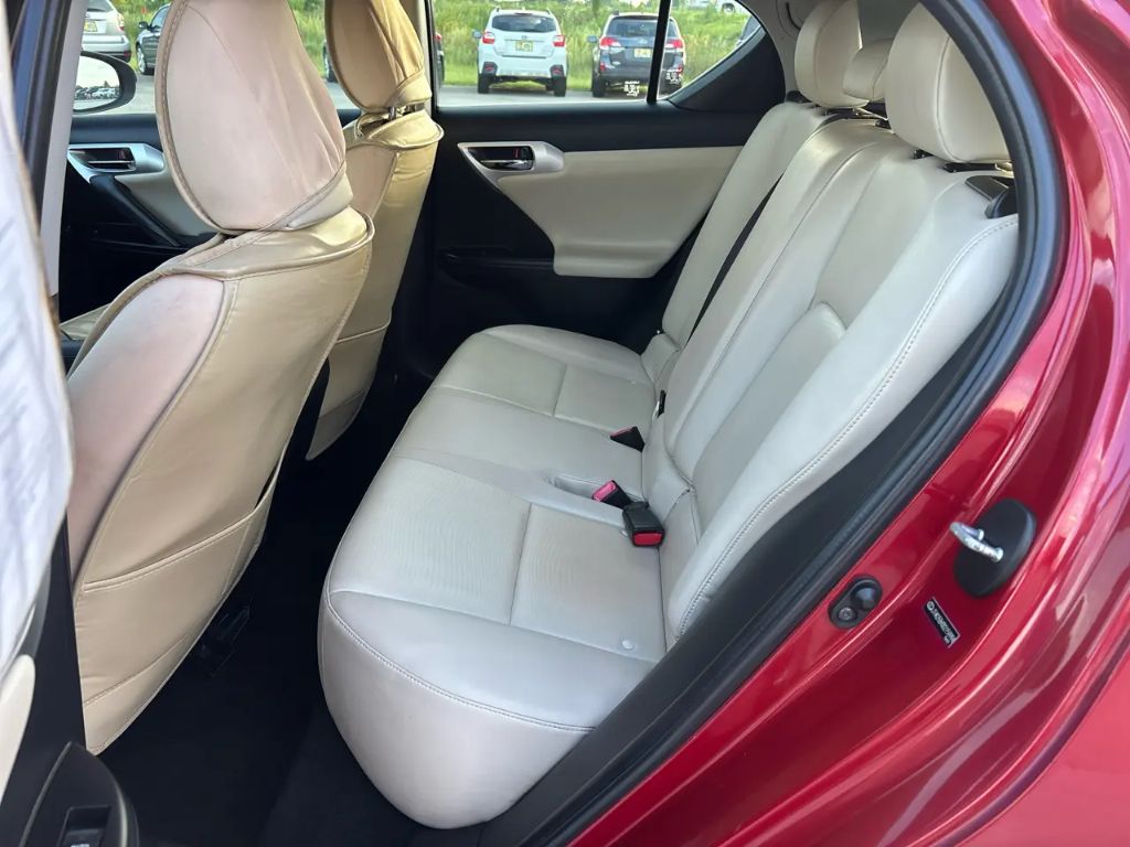 2013 Lexus CT - $10,795