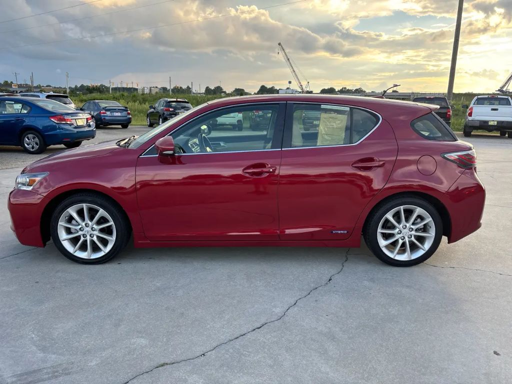 2013 Lexus CT - $10,795