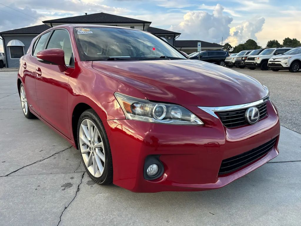 2013 Lexus CT - $10,795