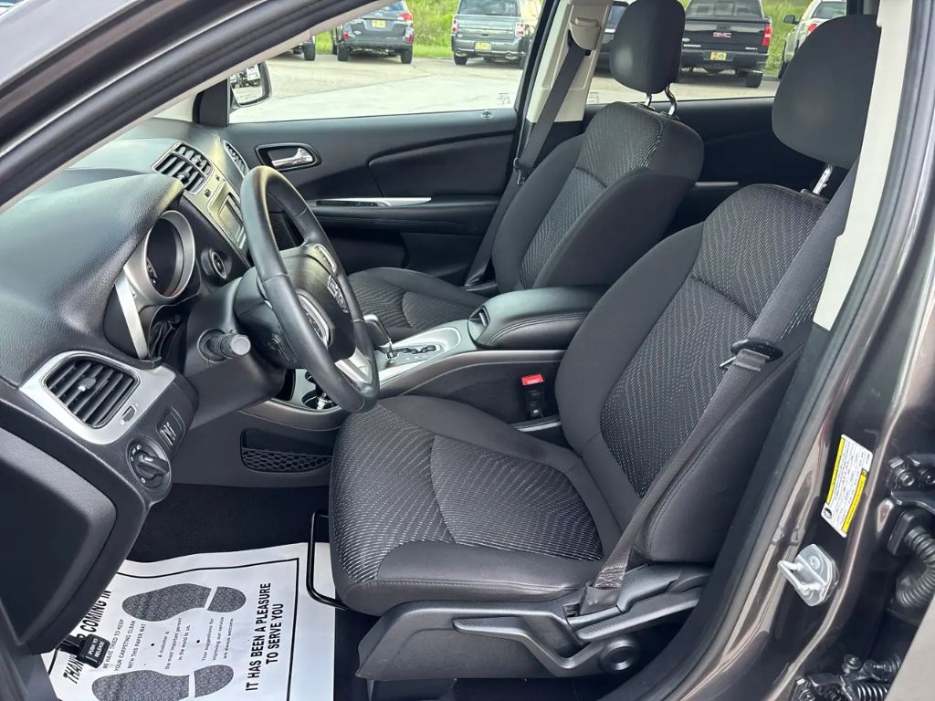 2016 Dodge Journey - $10,495