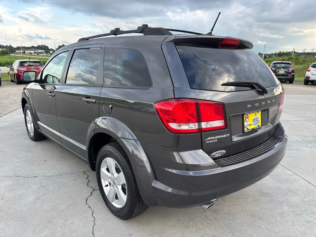 2016 Dodge Journey - $10,495