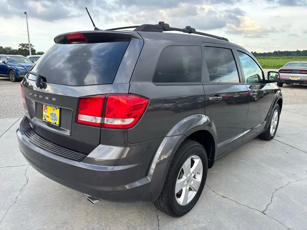2016 Dodge Journey - $10,495