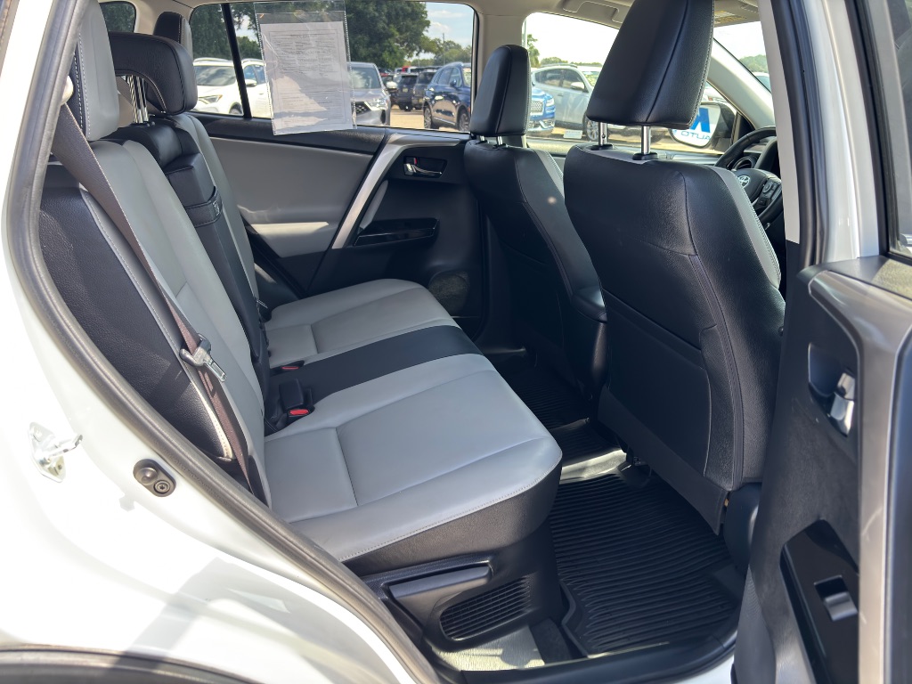 2018 Toyota RAV4 - $21,500