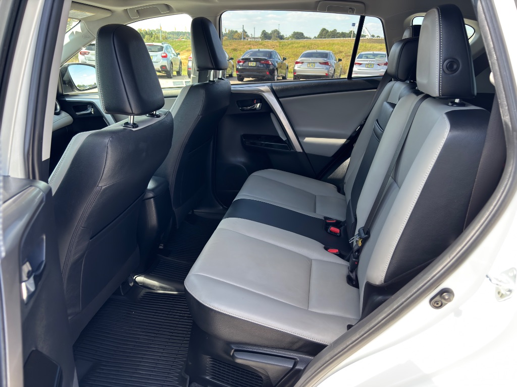 2018 Toyota RAV4 - $21,500