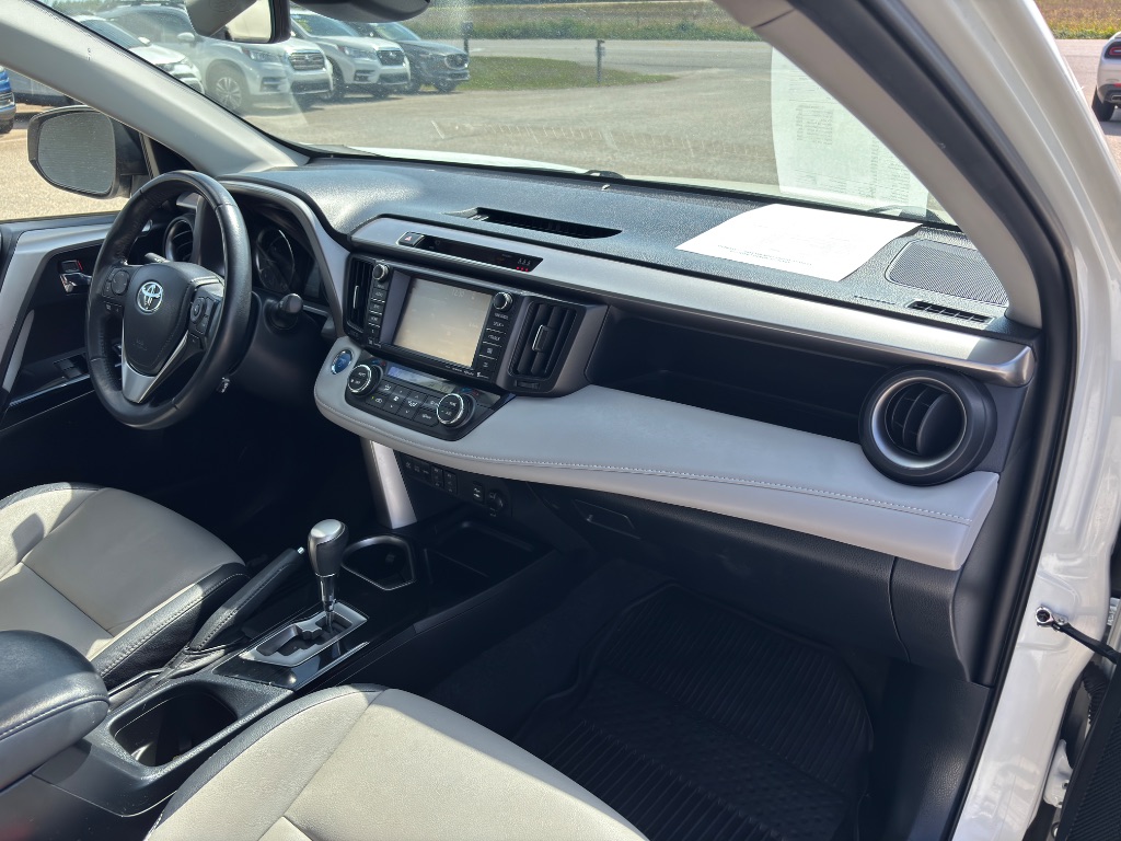 2018 Toyota RAV4 - $21,500