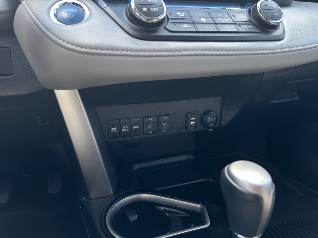 2018 Toyota RAV4 - $21,500