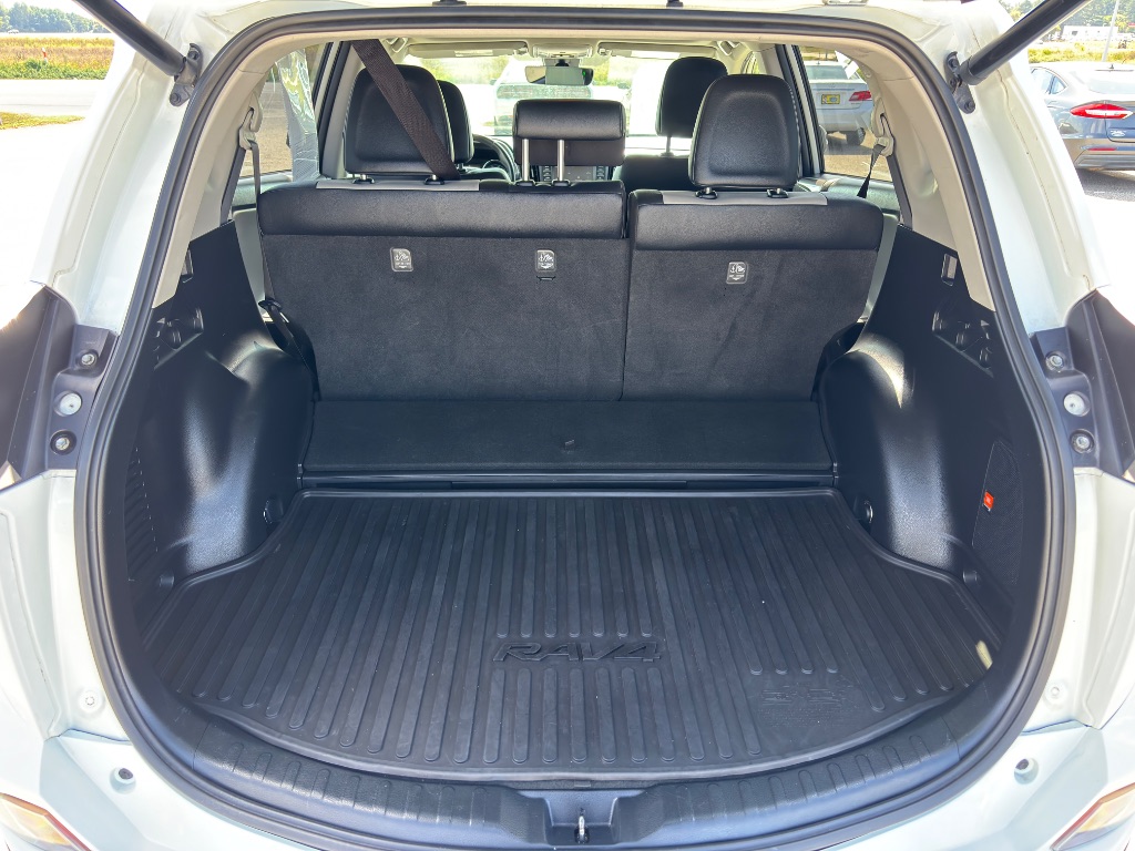 2018 Toyota RAV4 - $21,500