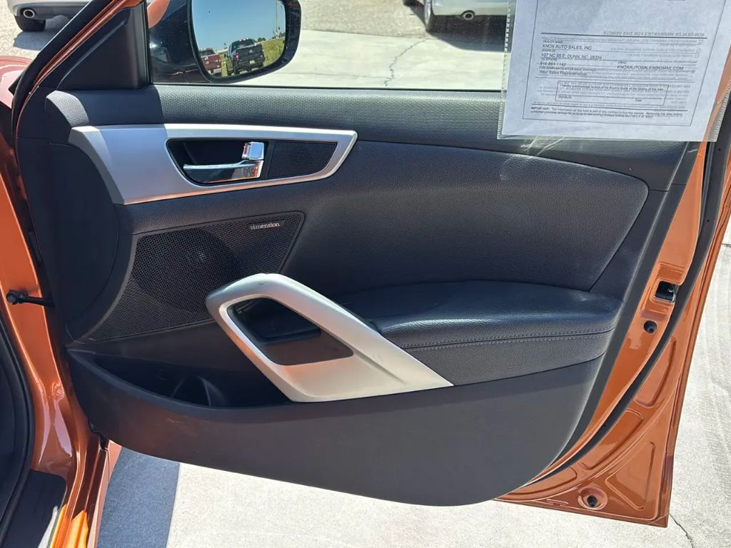 2015 Hyundai Veloster - $9,995