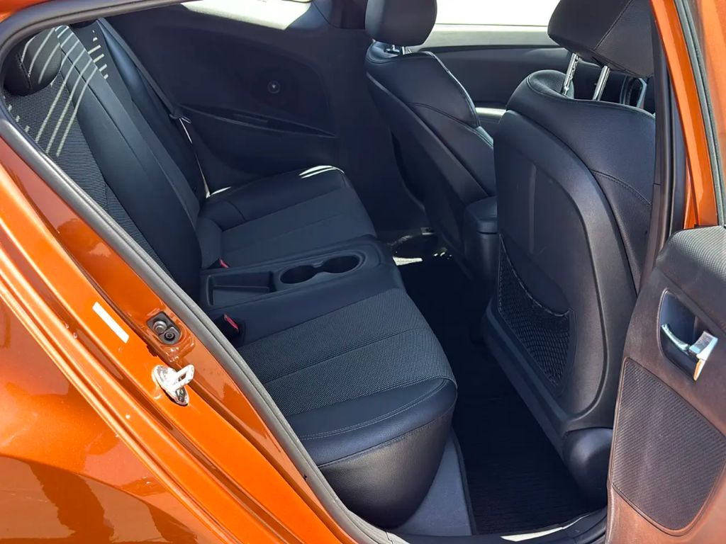 2015 Hyundai Veloster - $9,995