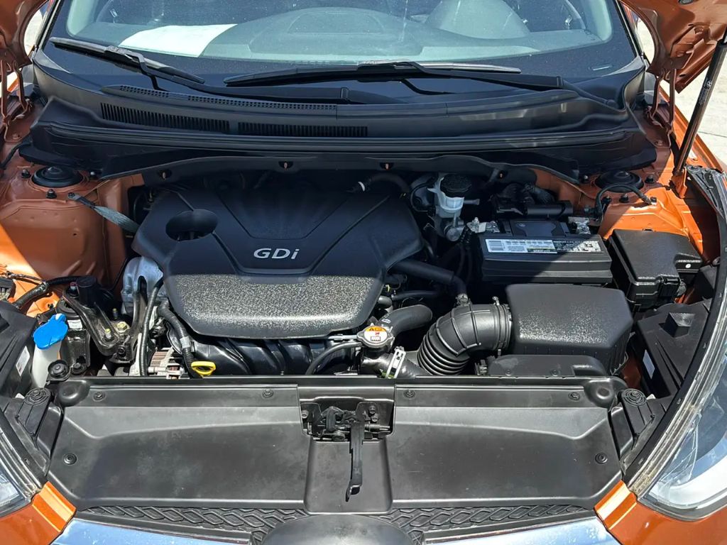 2015 Hyundai Veloster - $9,995