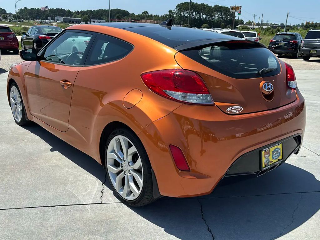 2015 Hyundai Veloster - $9,995