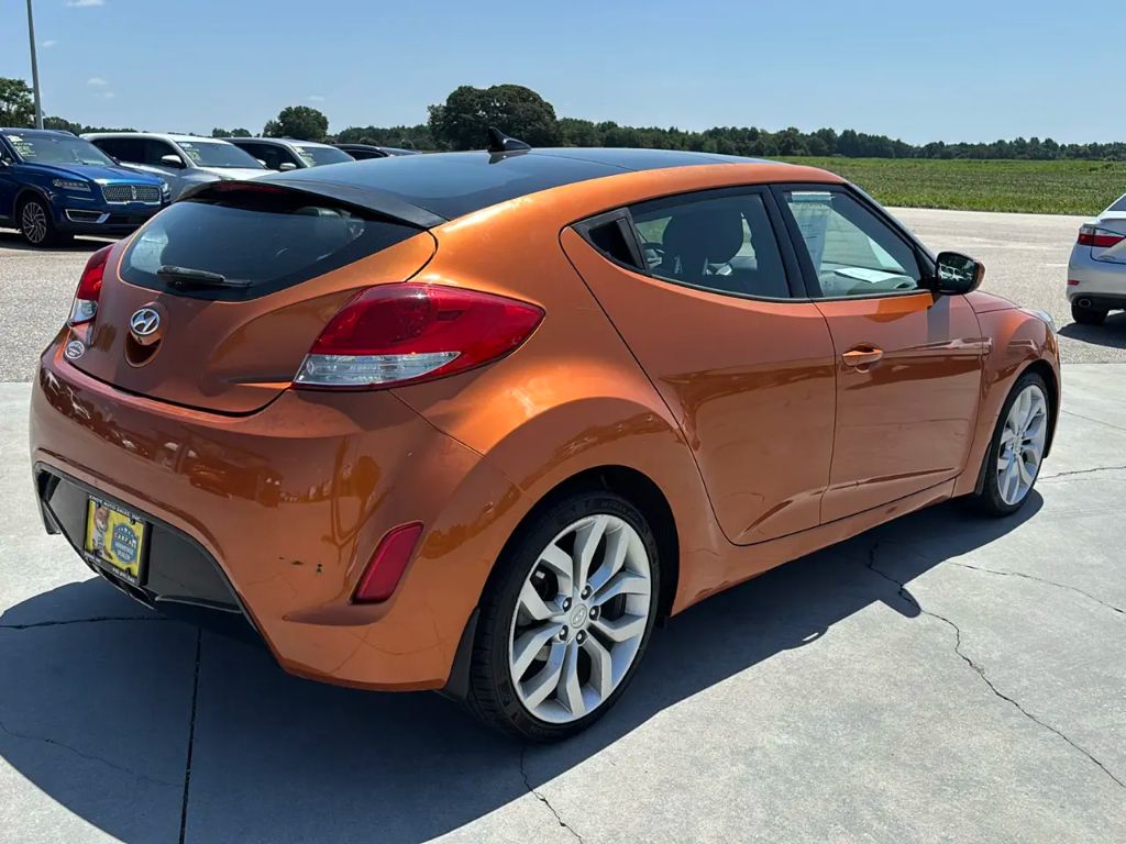 2015 Hyundai Veloster - $9,995
