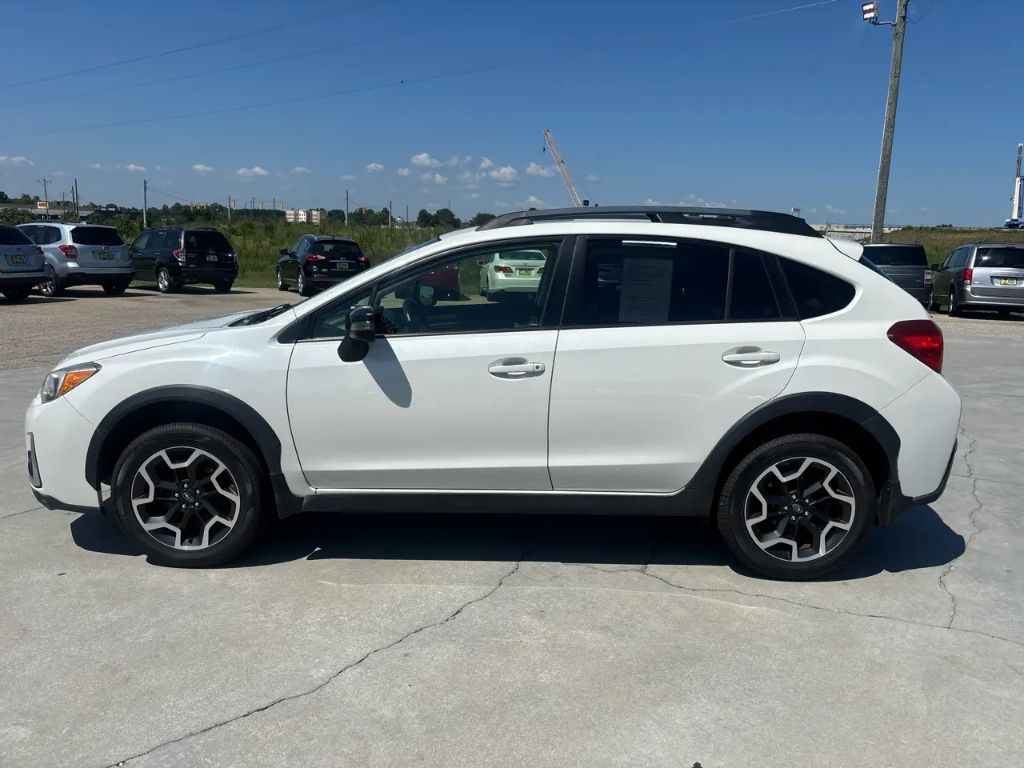 2016 Subaru Crosstrek - $11,495