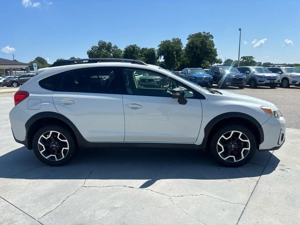 2016 Subaru Crosstrek - $11,495