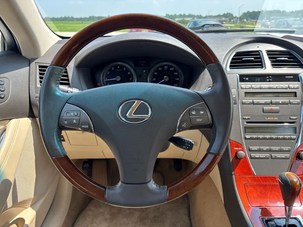 2010 Lexus ES - $9,995