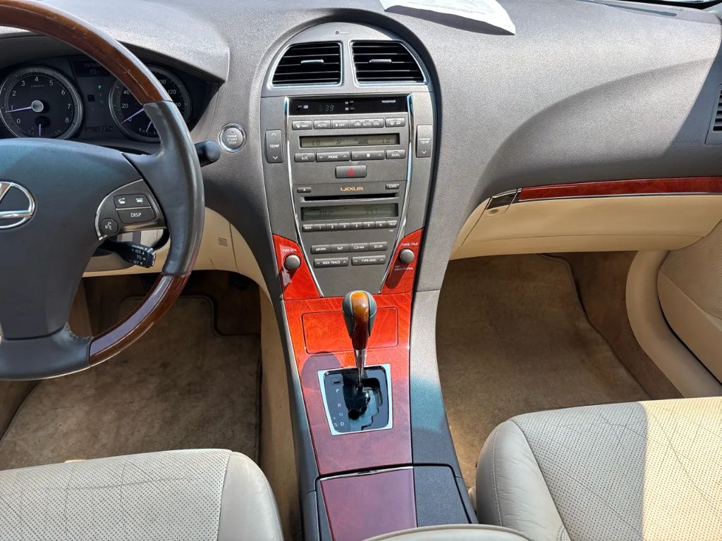 2010 Lexus ES - $9,995