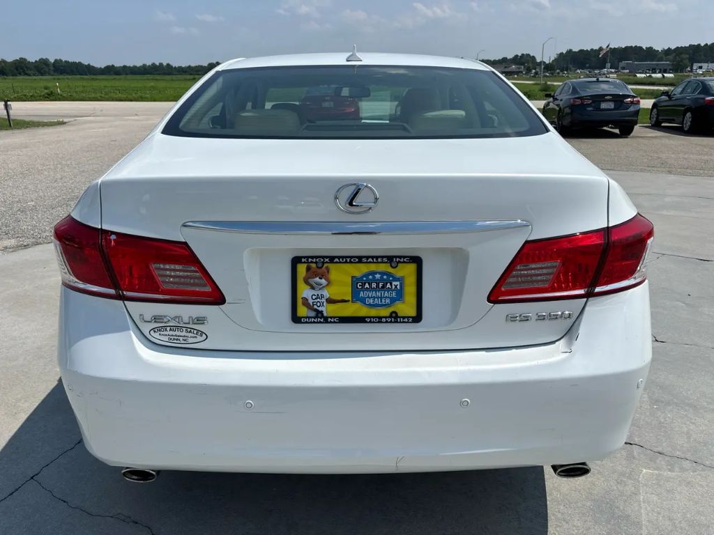 2010 Lexus ES - $9,995