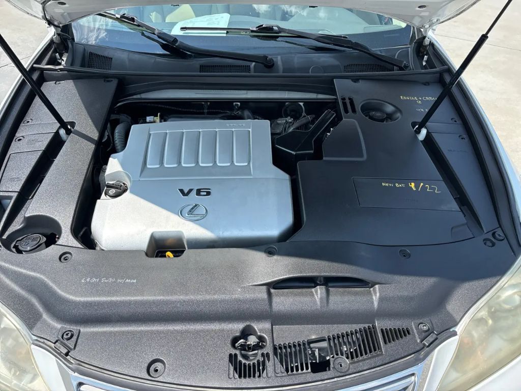 2010 Lexus ES - $9,995