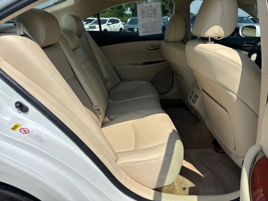 2010 Lexus ES - $9,995