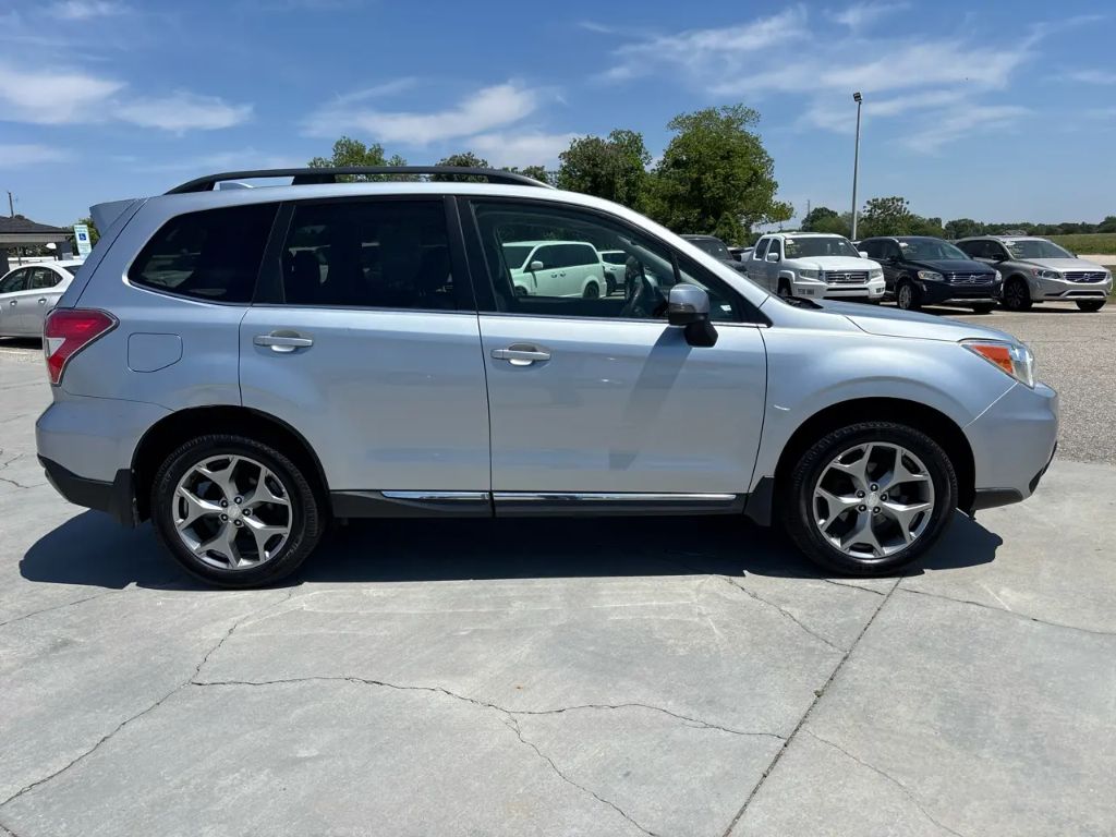 2016 Subaru Forester - $11,000