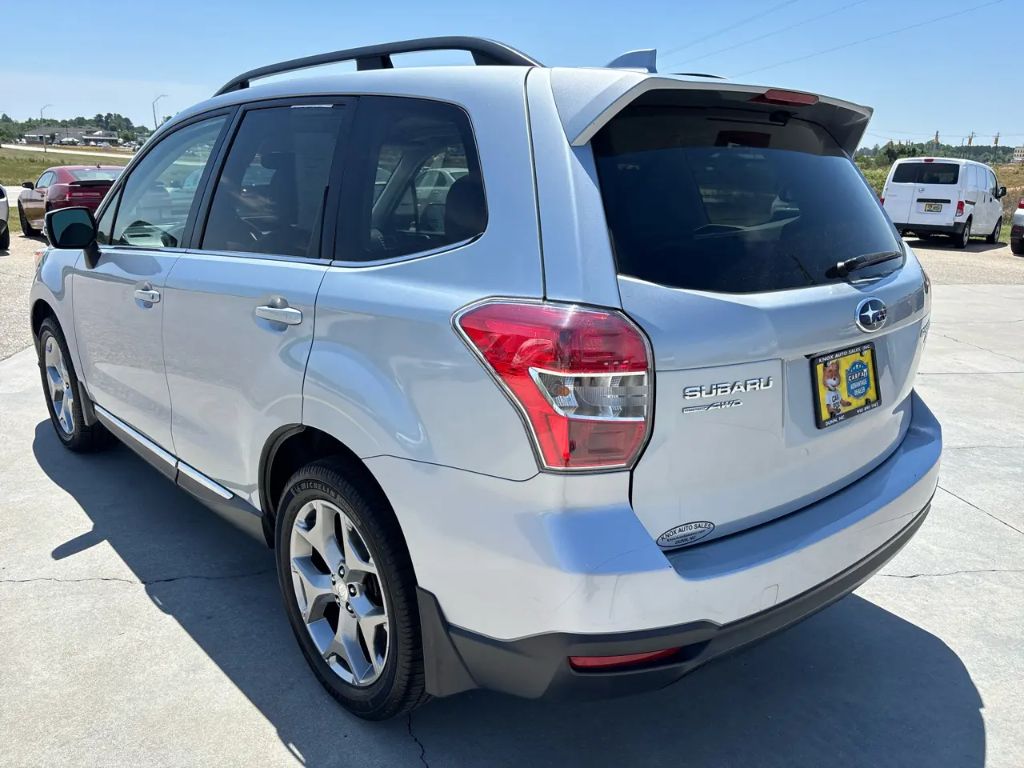 2016 Subaru Forester - $11,000