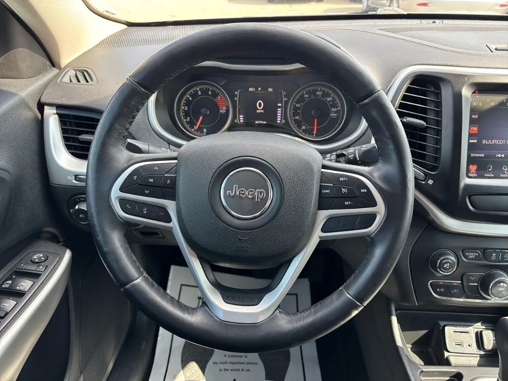2018 Jeep Cherokee - $11,000