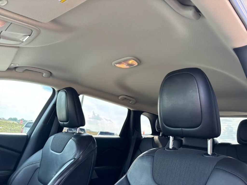 2018 Jeep Cherokee - $11,000
