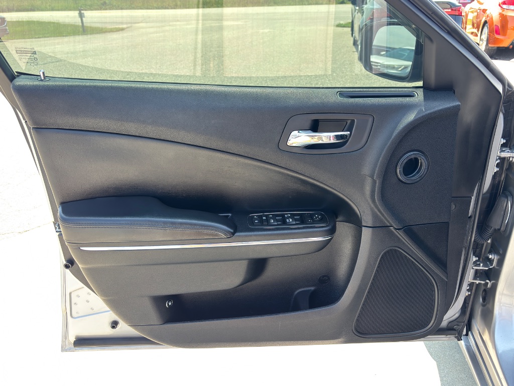 2011 Dodge Charger - $7,995