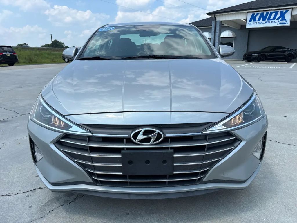 2020 Hyundai Elantra - $10,495