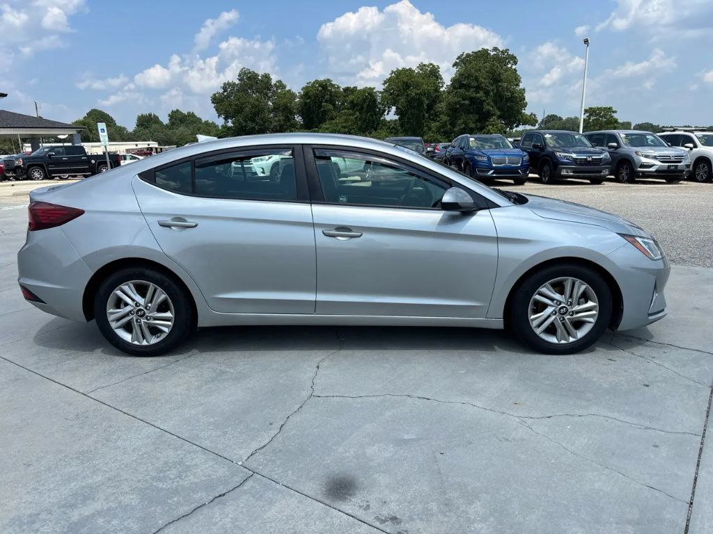 2020 Hyundai Elantra - $10,495