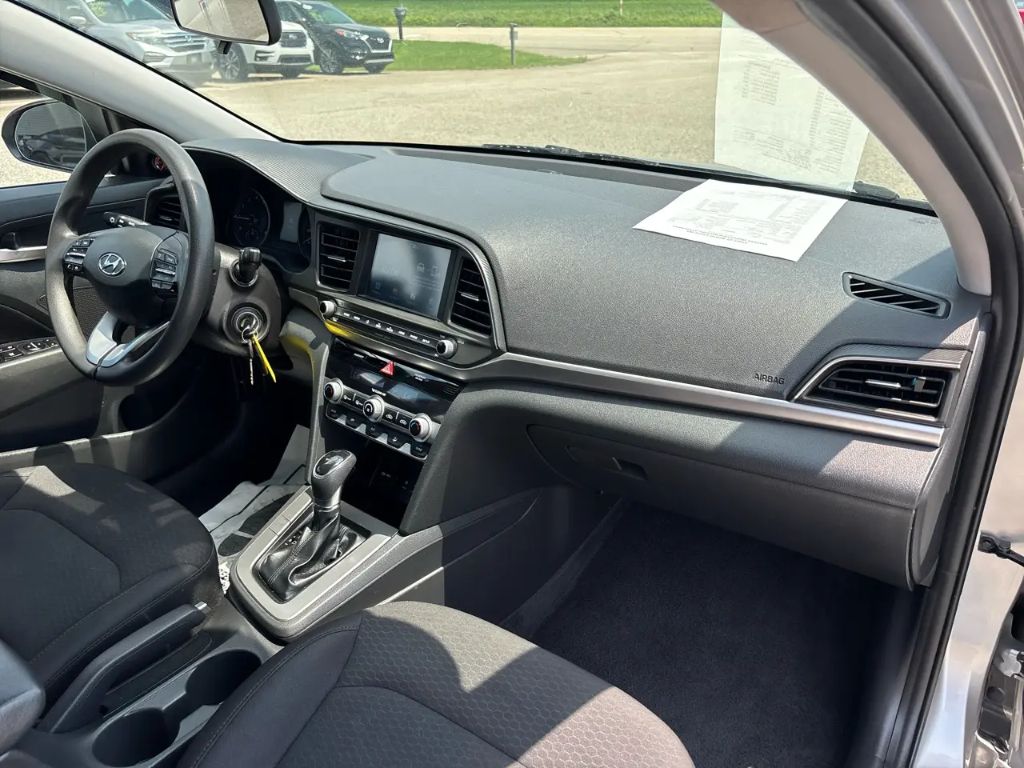 2020 Hyundai Elantra - $10,495