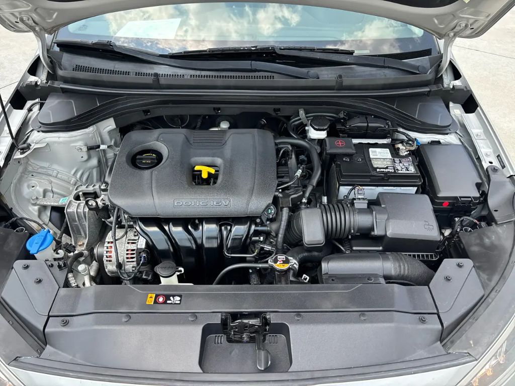 2020 Hyundai Elantra - $10,495