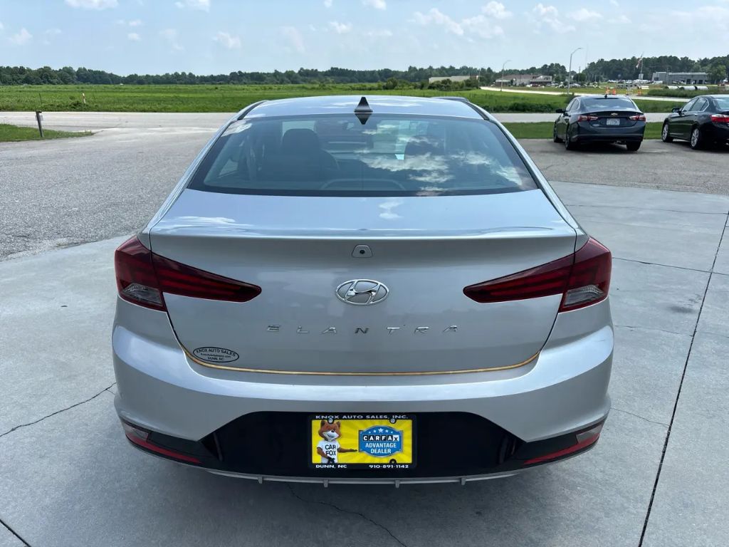 2020 Hyundai Elantra - $10,495
