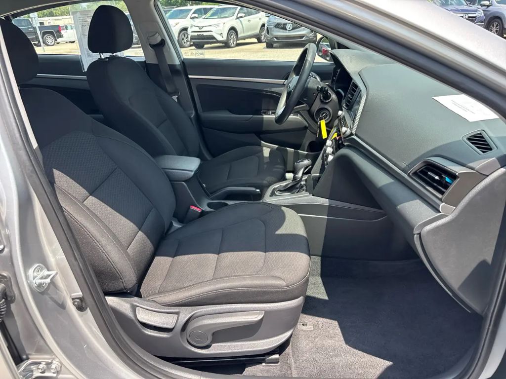 2020 Hyundai Elantra - $10,495