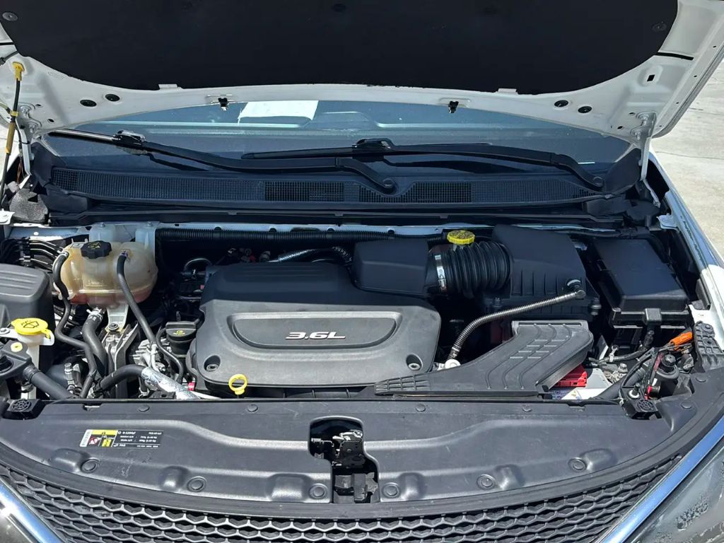 2017 Chrysler Pacifica - $9,995