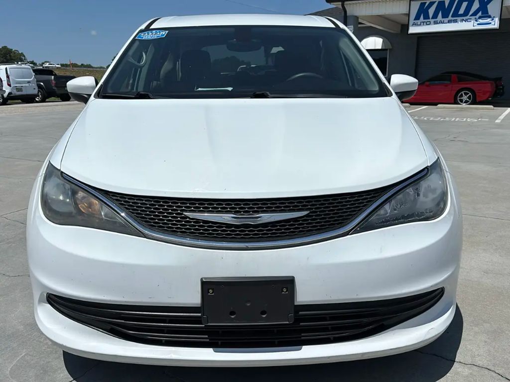 2017 Chrysler Pacifica - $9,995