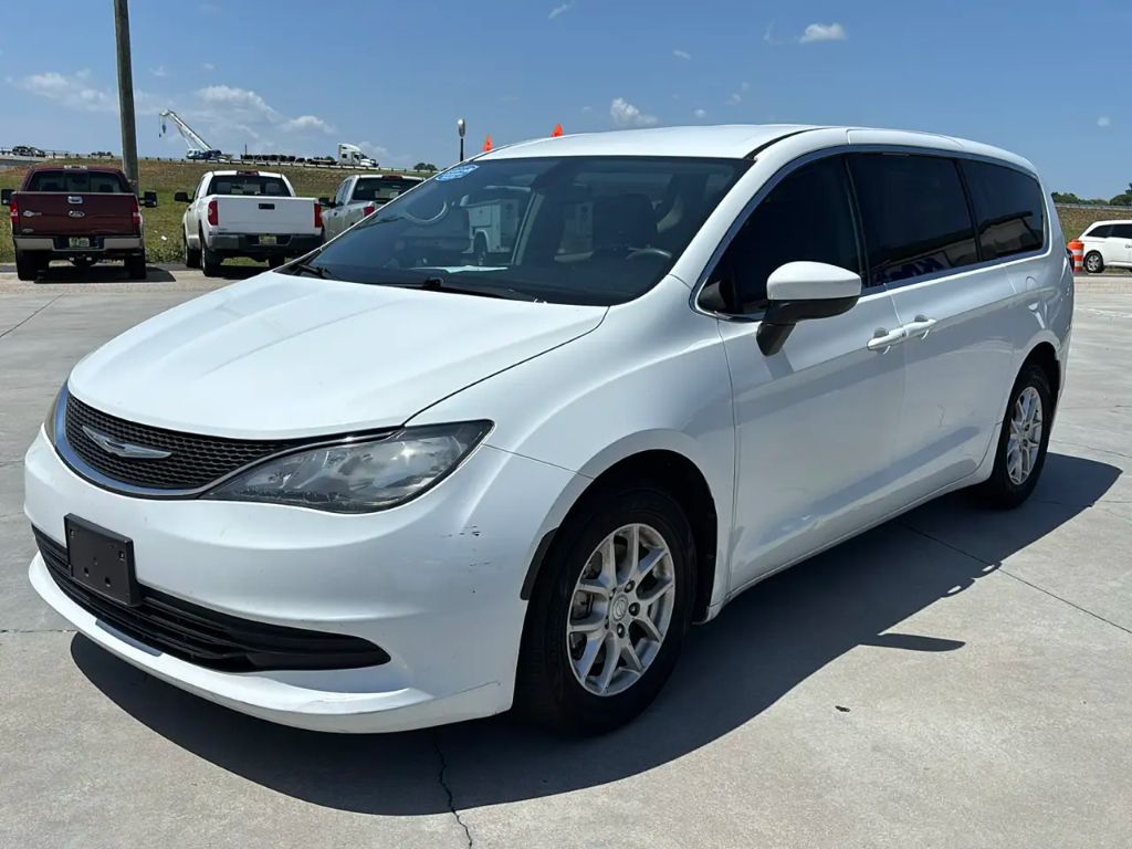 2017 Chrysler Pacifica - $9,995