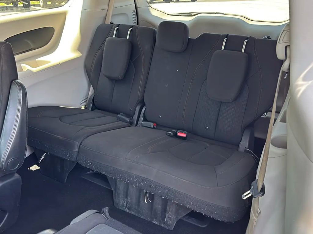 2017 Chrysler Pacifica - $9,995