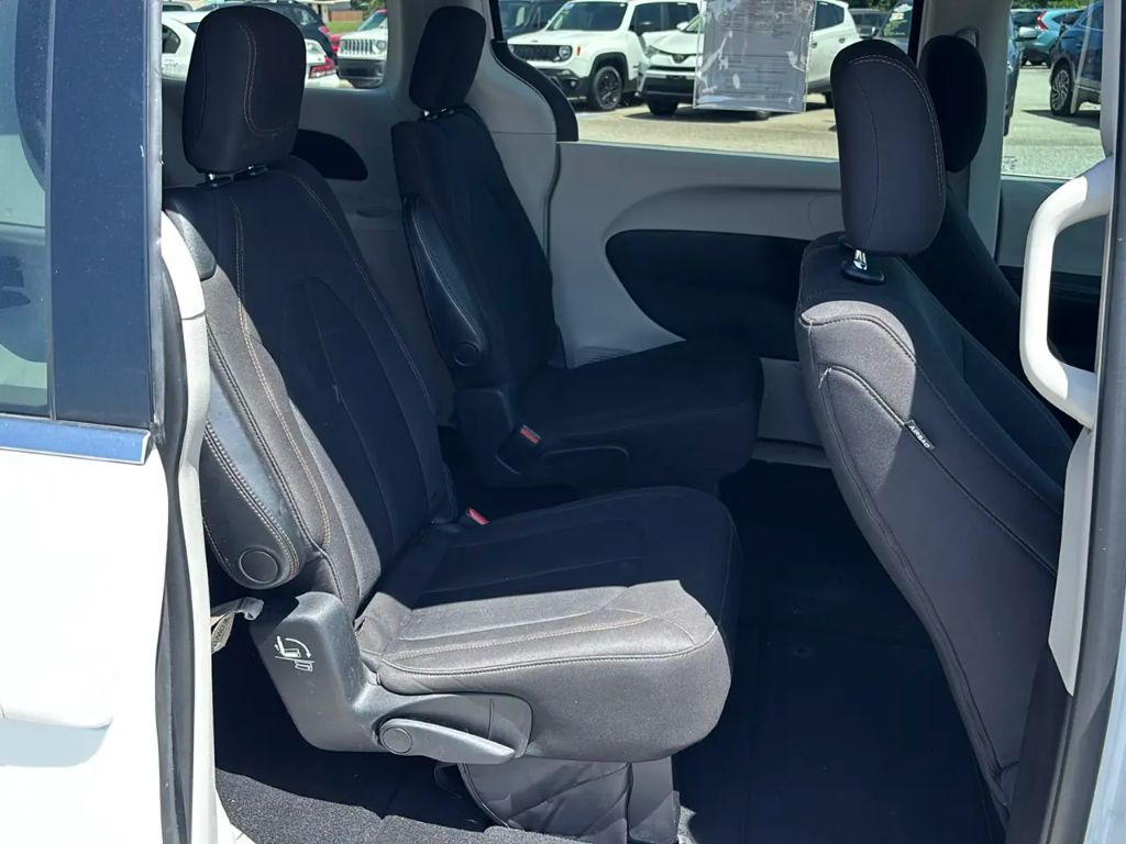 2017 Chrysler Pacifica - $9,995